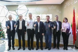 广州市与番禺区人力资源和社会保障局领导莅临KY.COM_开元(中国)集团调研指导
